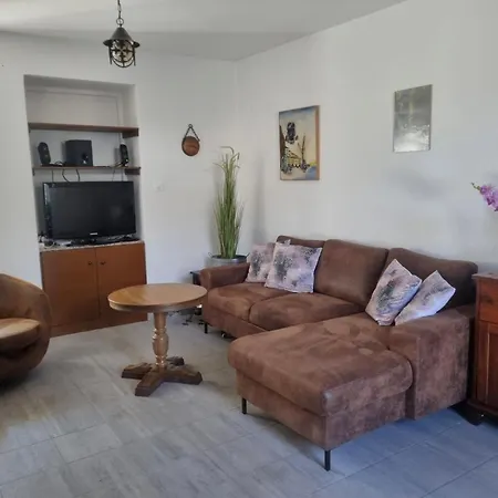 Bella Fosano By Fewotessin Vakantiehuis Gambarogno